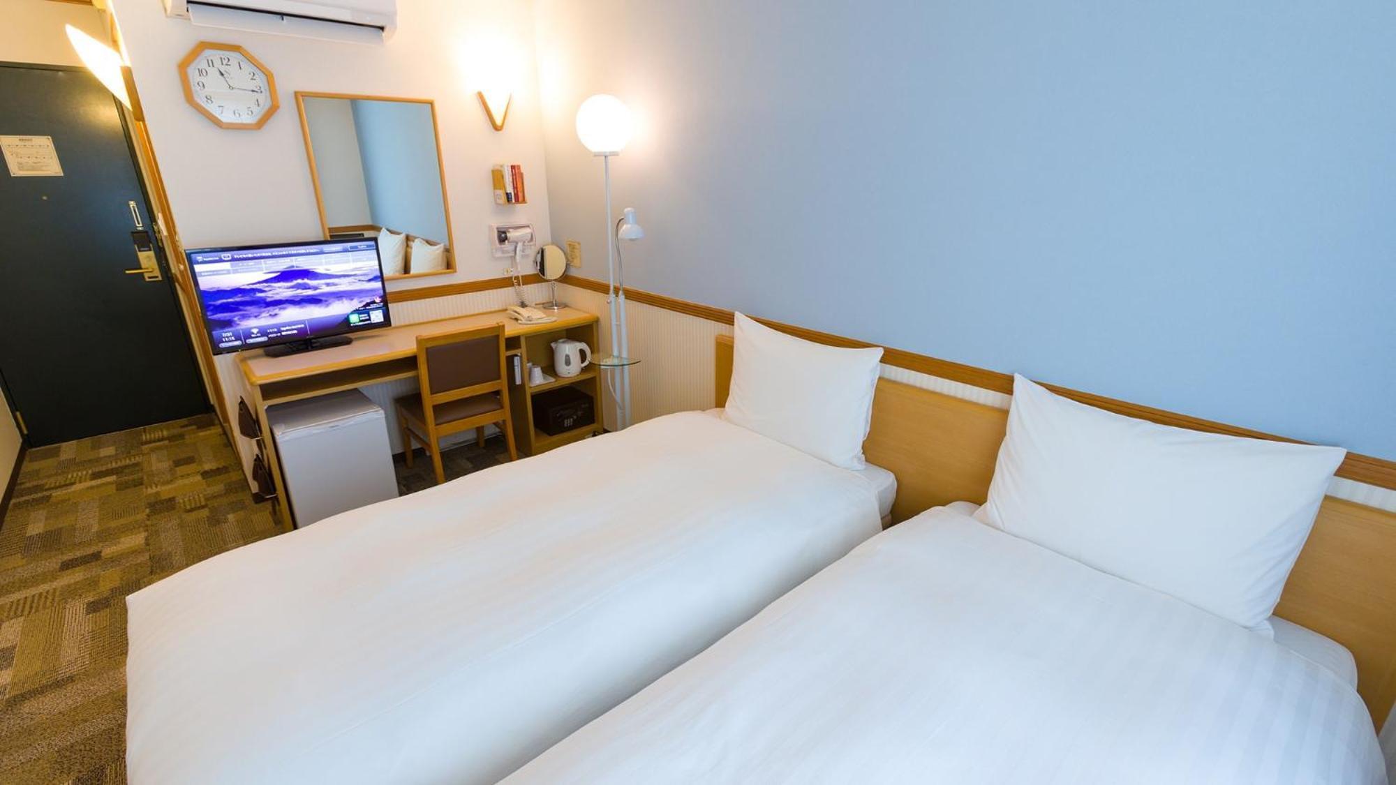 Toyoko Inn Tokyo Eki Shin Ohashi Mae Chambre photo